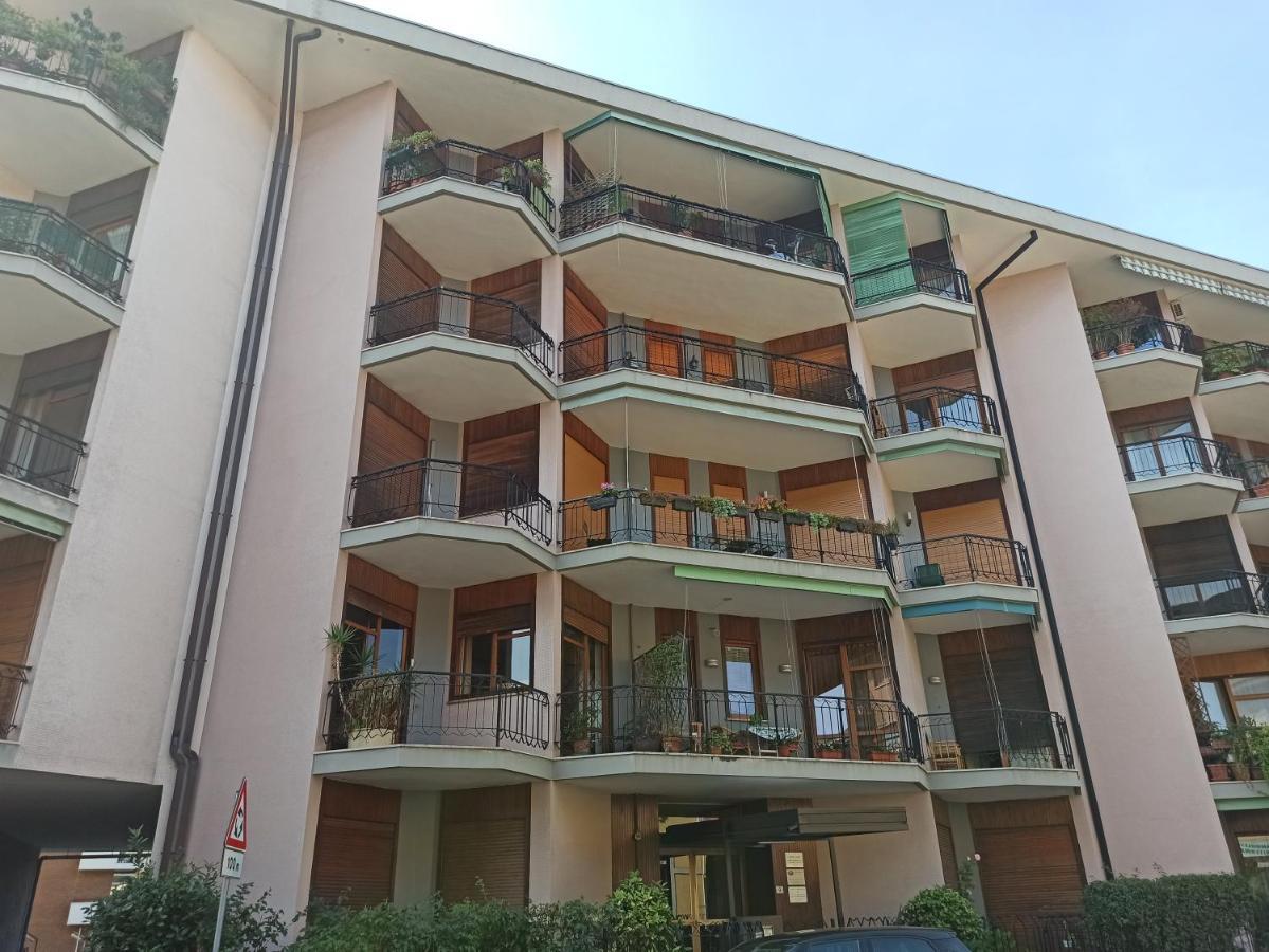 Blue Wave Apartment Arona - Lago Maggiore 外观 照片